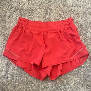 Women's Lululemon low-rise Hotty hot Shorts 2.5”